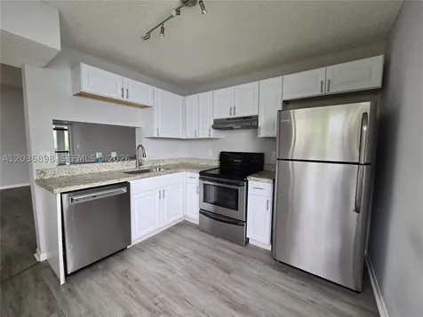 1024 S Independence Drive Homestead FL 33034
