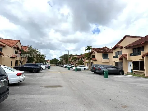 10044 SW 77th Court Miami FL 33156