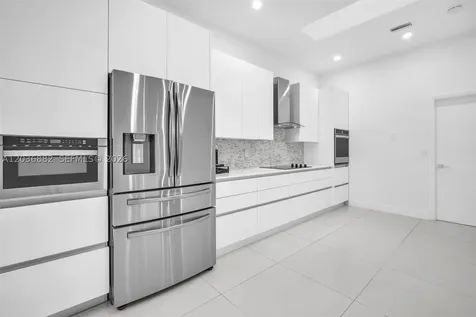 2163 Bay Court Weston FL 33326