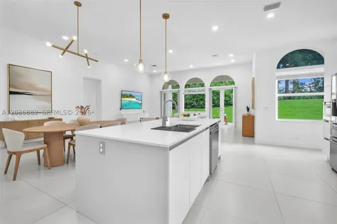 2163 Bay Court Weston FL 33326