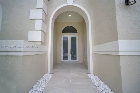 2163 Bay Court Weston FL 33326