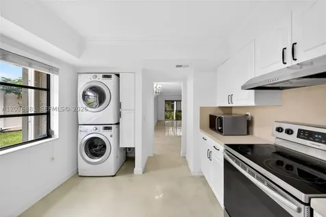 265 SE 10th Street Deerfield Beach FL 33441