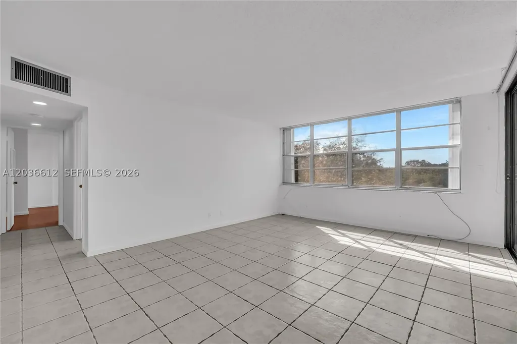 2781 Taft Street Hollywood FL 33020
