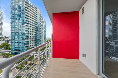 90 NE 32 Miami FL 33149