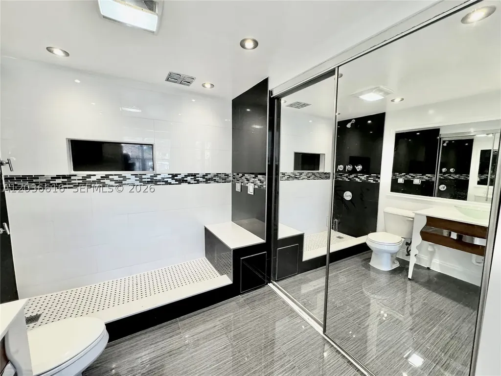 4581 W Mcnab Road Pompano Beach FL 33069