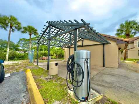 4581 W Mcnab Road Pompano Beach FL 33069
