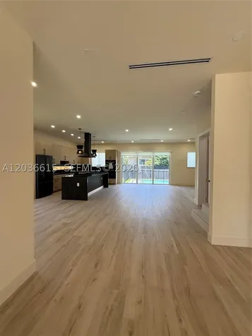 3326 Elizabeth Street Miami FL 33133