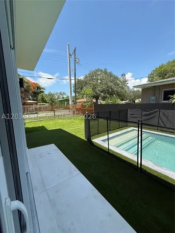 3326 Elizabeth Street Miami FL 33133