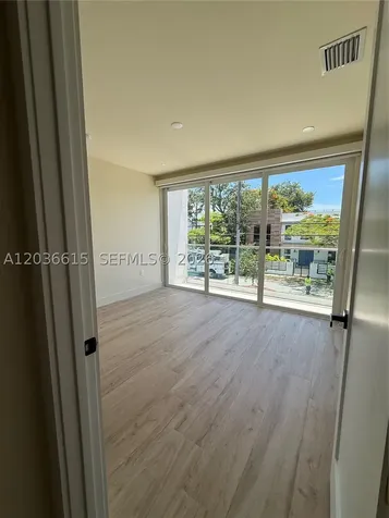 3326 Elizabeth Street Miami FL 33133