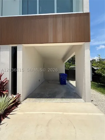 3326 Elizabeth Street Miami FL 33133