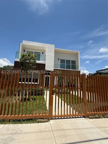 3326 Elizabeth Street Miami FL 33133