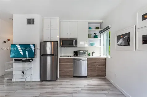 1560 Meridian Avenue Miami Beach FL 33139