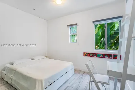1560 Meridian Avenue Miami Beach FL 33139