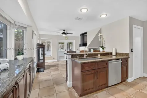8815 Woodside Court Davie FL 33328