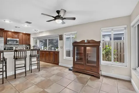8815 Woodside Court Davie FL 33328