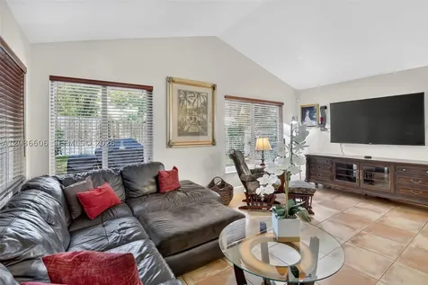 8815 Woodside Court Davie FL 33328