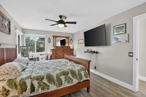 8815 Woodside Court Davie FL 33328