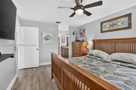 8815 Woodside Court Davie FL 33328