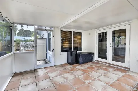 8815 Woodside Court Davie FL 33328