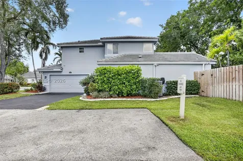 8815 Woodside Court Davie FL 33328