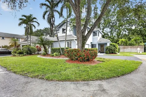 8815 Woodside Court Davie FL 33328