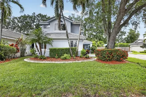 8815 Woodside Court Davie FL 33328