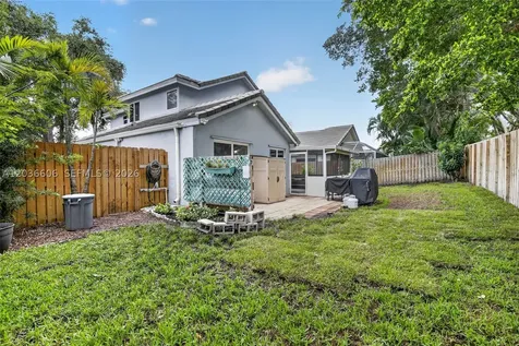 8815 Woodside Court Davie FL 33328
