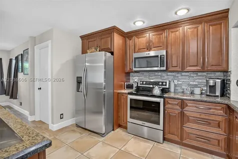 8815 Woodside Court Davie FL 33328