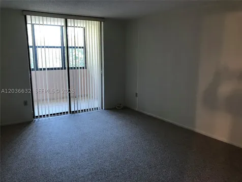10852 N Kendall Drive Miami FL 33176