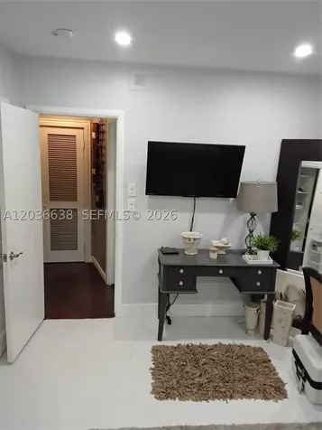 911 W Country Club Circle Plantation FL 33317