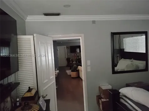 911 W Country Club Circle Plantation FL 33317