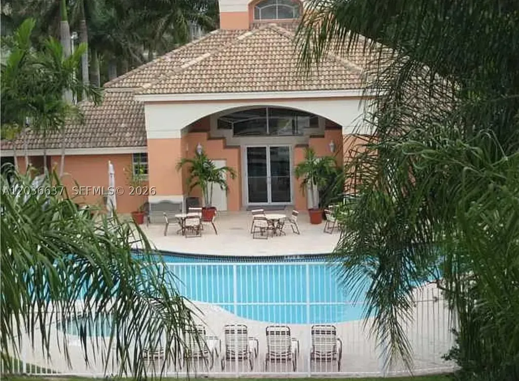6900 SW 39th Street Davie FL 33314