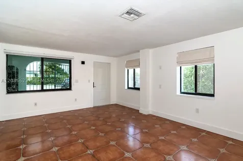 2729 SW 67th Avenue Miami FL 33155