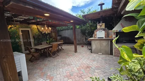 3511 SW 105th Court Miami FL 33165