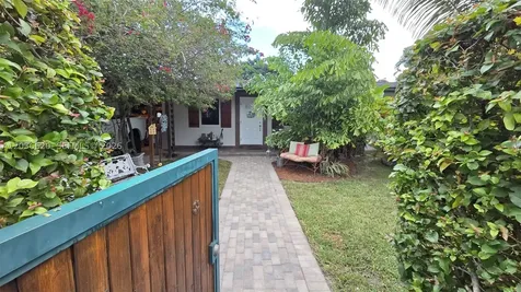 3511 SW 105th Court Miami FL 33165