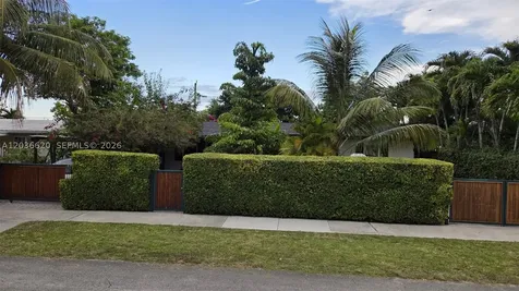 3511 SW 105th Court Miami FL 33165