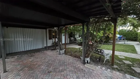 3511 SW 105th Court Miami FL 33165