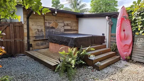 3511 SW 105th Court Miami FL 33165