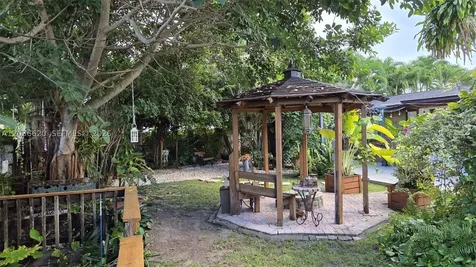 3511 SW 105th Court Miami FL 33165