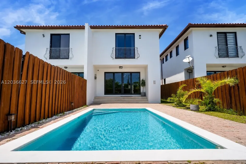 3022 SW 17th Street Miami FL 33145