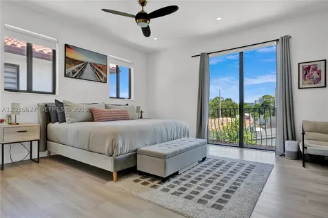 3022 SW 17th Street Miami FL 33145