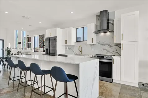 3022 SW 17th Street Miami FL 33145