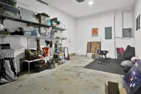 3022 SW 17th Street Miami FL 33145