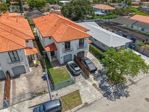 3022 SW 17th Street Miami FL 33145