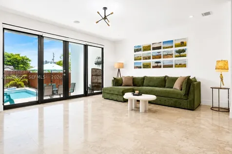 3022 SW 17th Street Miami FL 33145