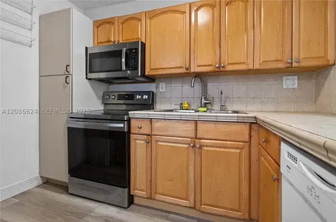 6070 W 18th Avenue Hialeah FL 33012