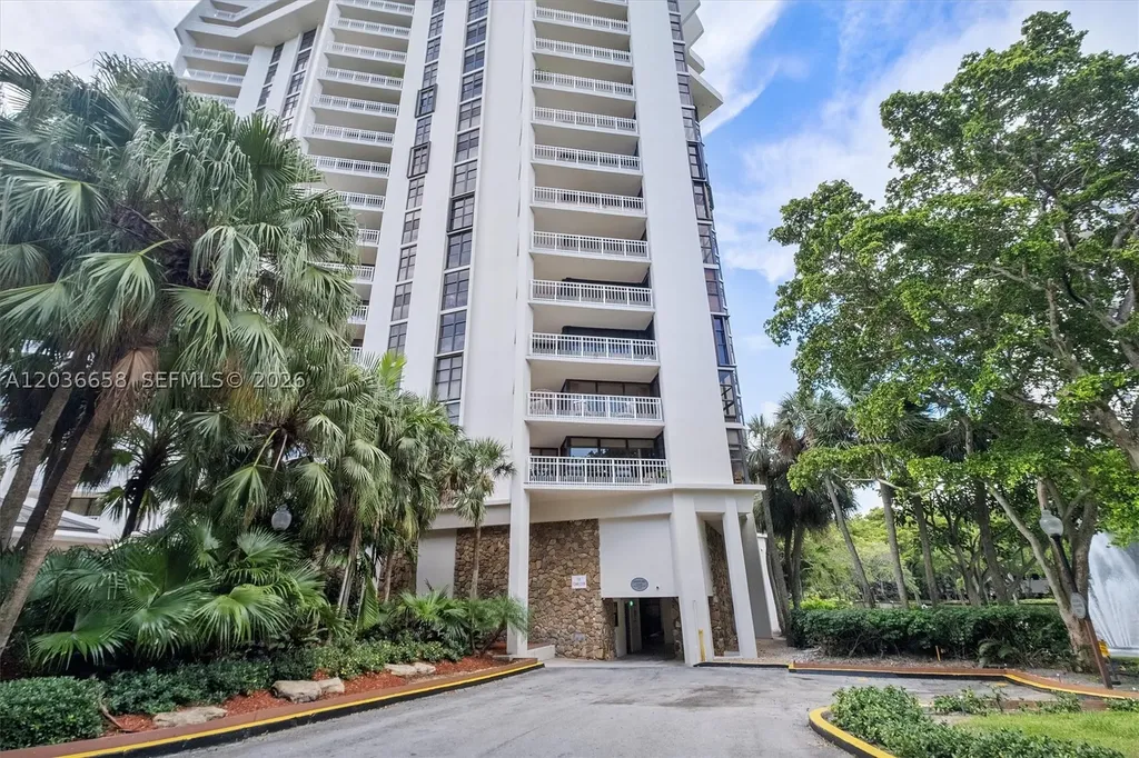 1000 Quayside Terrace Miami FL 33138