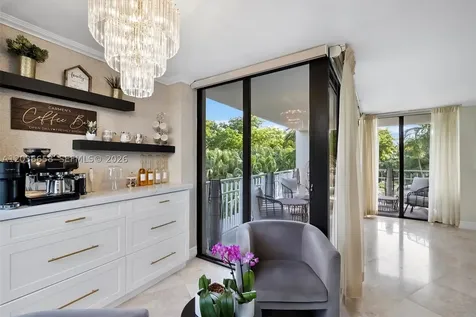 1000 Quayside Terrace Miami FL 33138