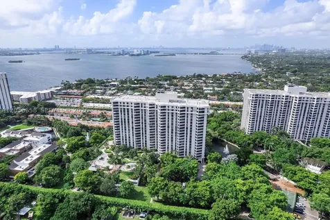 1000 Quayside Terrace Miami FL 33138