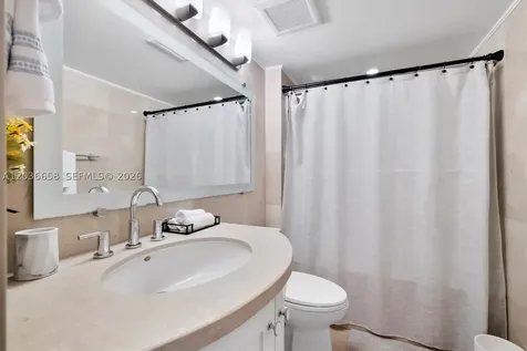 1000 Quayside Terrace Miami FL 33138